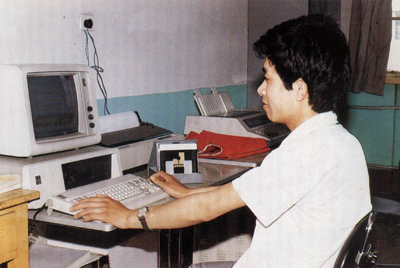 BMPC-XT盘算机。建厂后始终把手艺刷新作为事情重点来抓。1980-1988年中，每年都安排了重点手艺刷新项目。